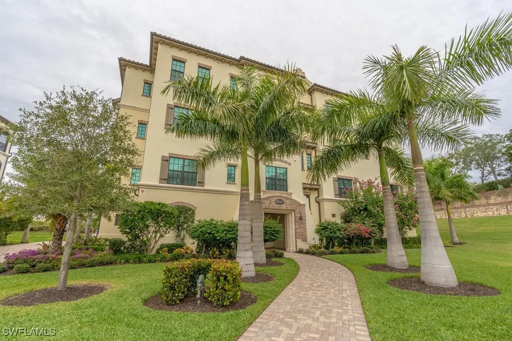 16347 Viansa Way Naples FL 34110
