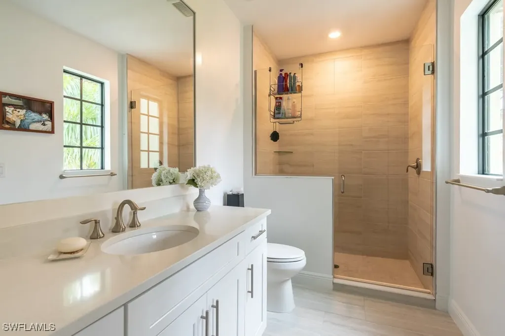 16347 Viansa Way Naples FL 34110