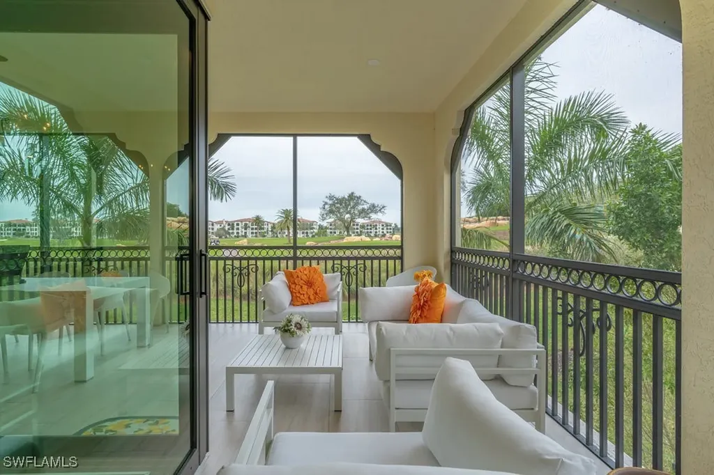 16347 Viansa Way Naples FL 34110