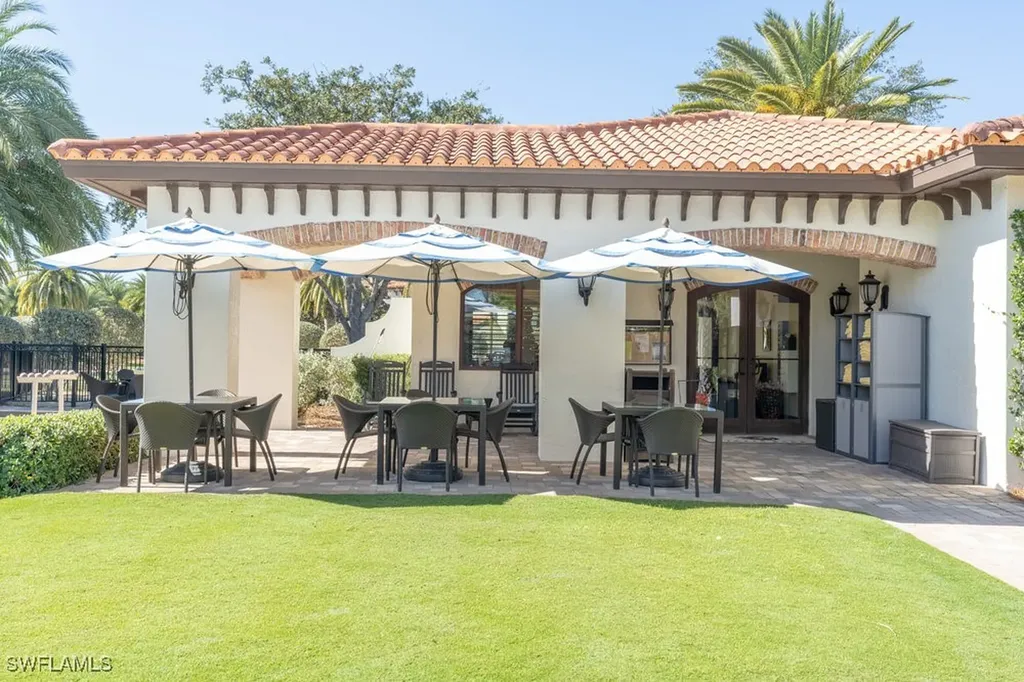 16347 Viansa Way Naples FL 34110