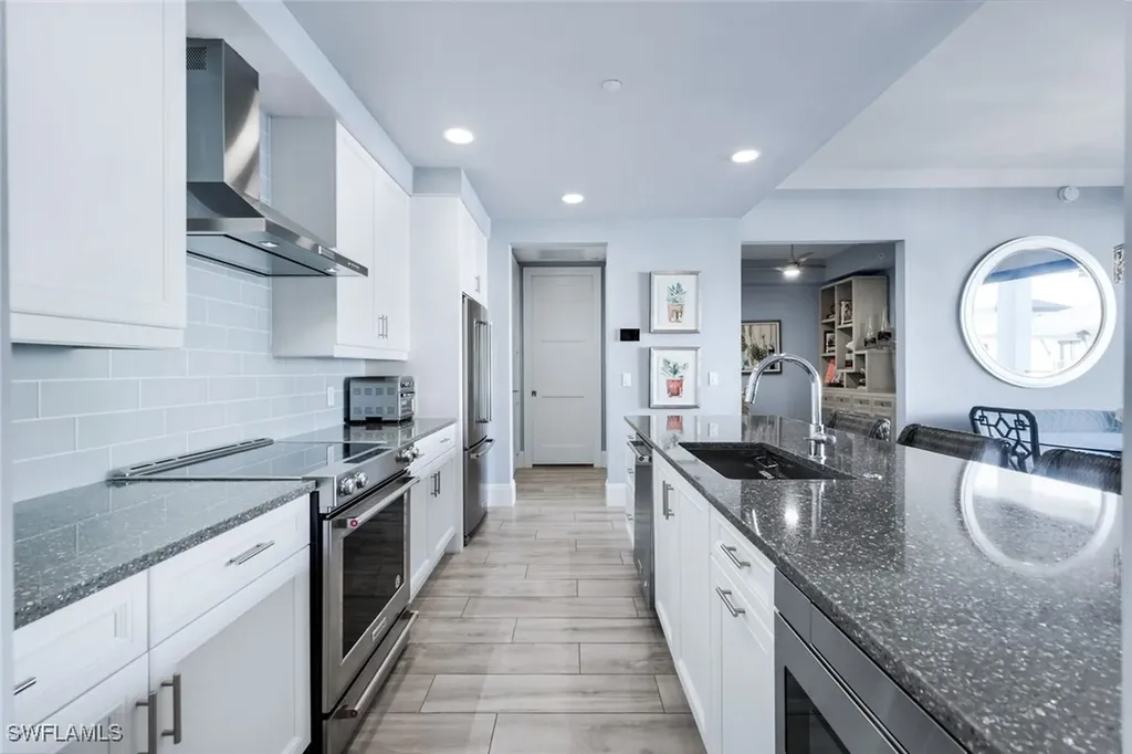 1035 3rd Avenue S Naples FL 34102