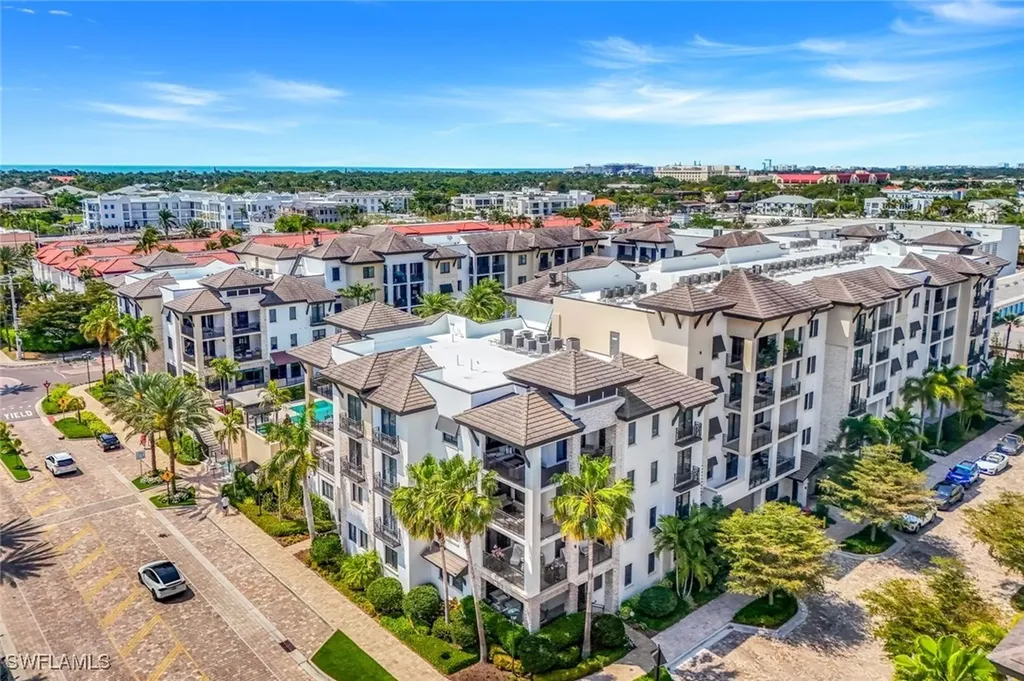 1035 3rd Avenue S Naples FL 34102