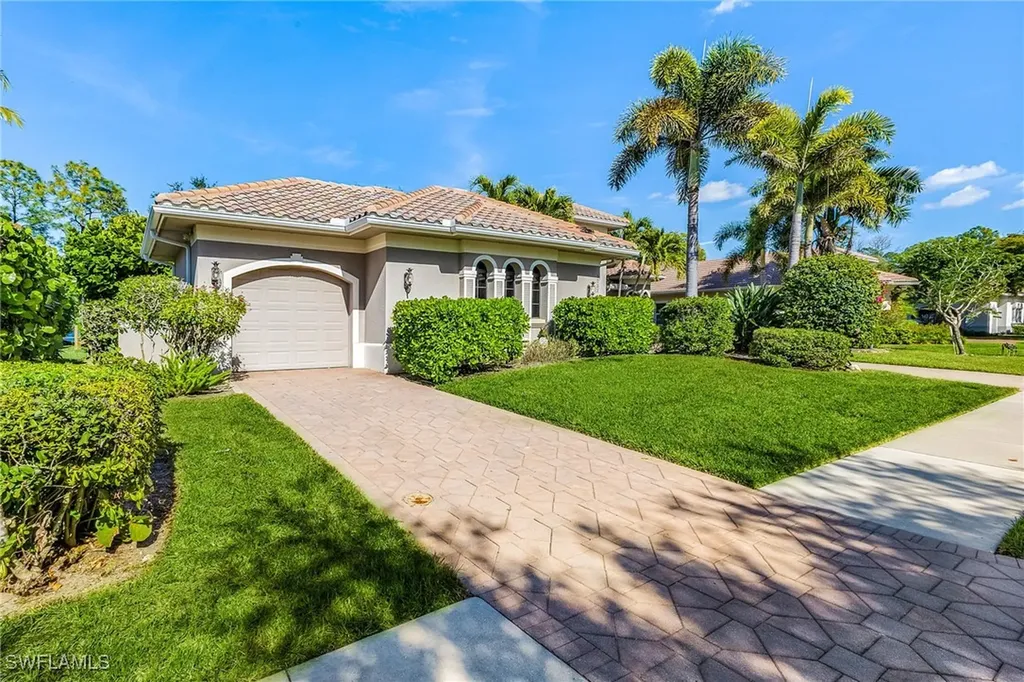 1733 Supreme Court Naples FL 34110
