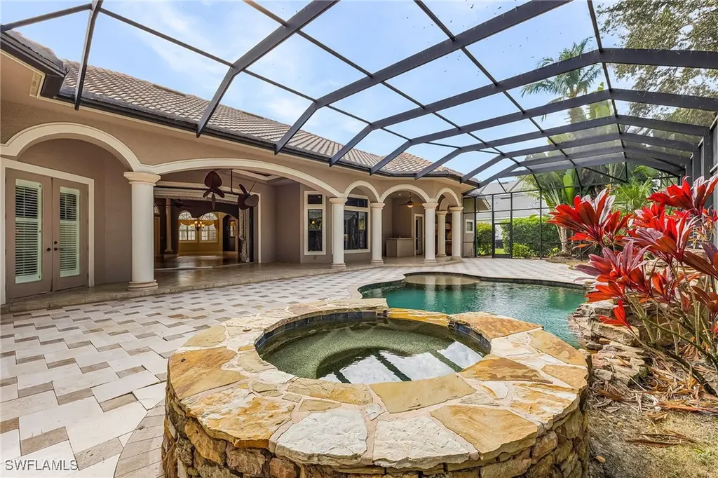 1733 Supreme Court Naples FL 34110