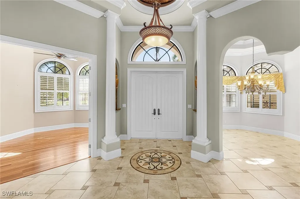 1733 Supreme Court Naples FL 34110