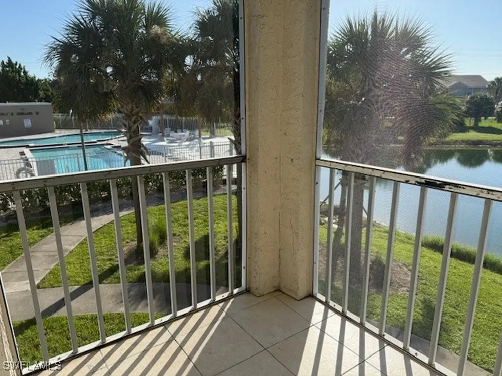 153 Santa Clara Drive Naples FL 34104