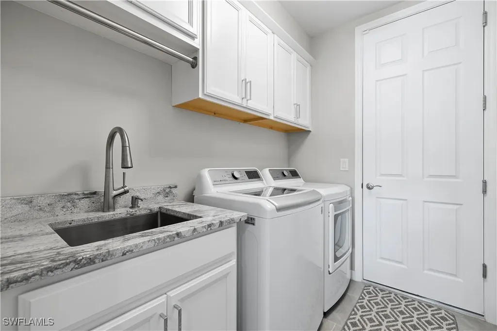 14558 Edgewater Circle Naples FL 34114