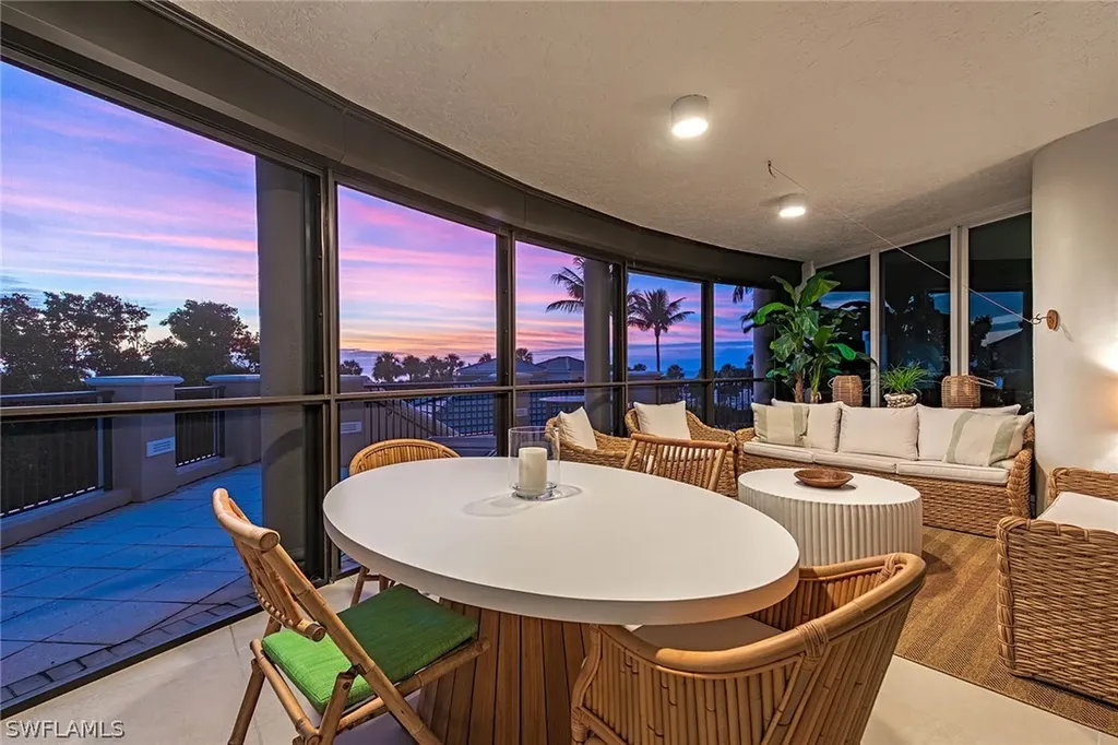 8665 Bay Colony Drive Naples FL 34108