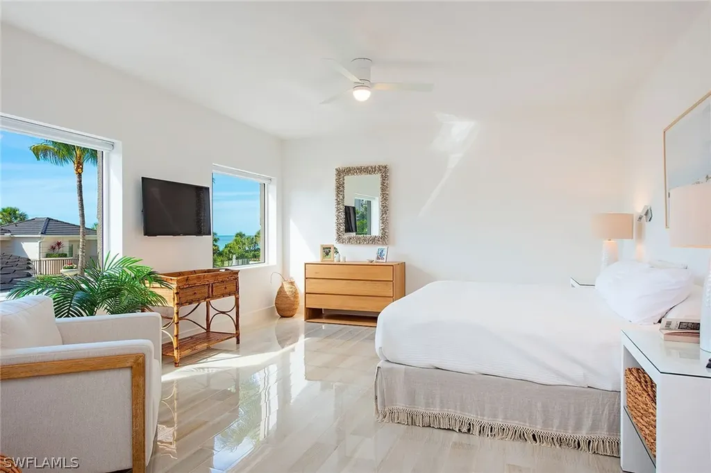 8665 Bay Colony Drive Naples FL 34108