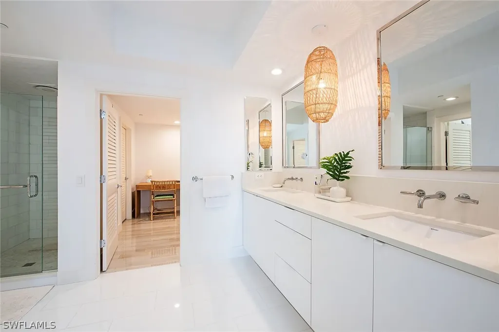 8665 Bay Colony Drive Naples FL 34108