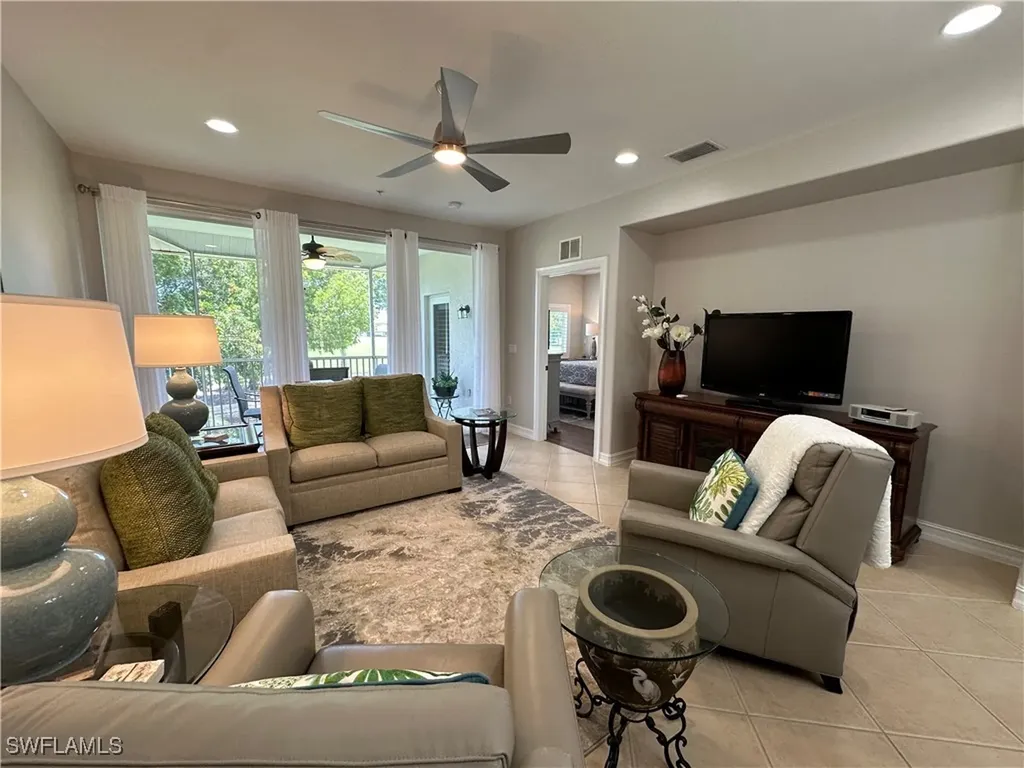 9113 Michael Circle Naples FL 34113
