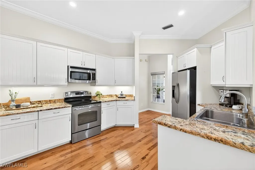 163 Amblewood Lane Naples FL 34105