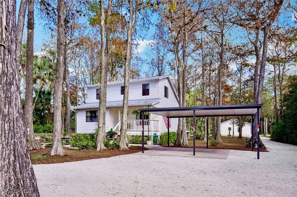 Naples FL, 740 15TH Street NW