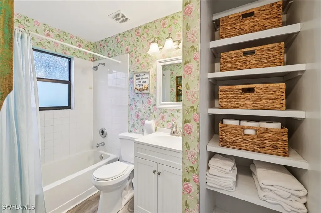 740 15th Street NW Naples FL 34120