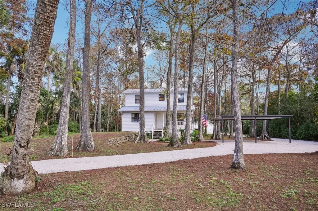 740 15th Street NW Naples FL 34120