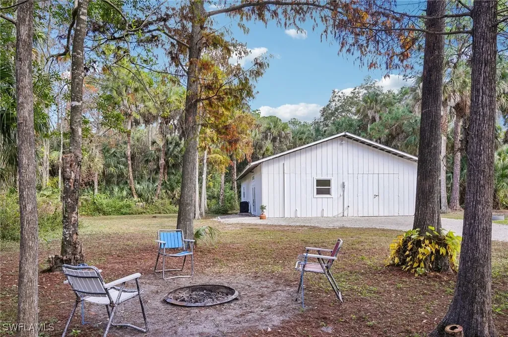 740 15th Street NW Naples FL 34120
