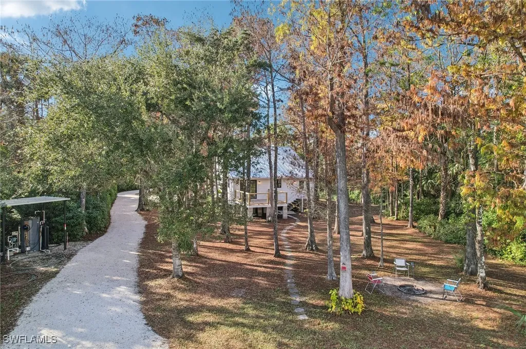 740 15th Street NW Naples FL 34120
