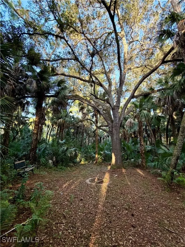 740 15th Street NW Naples FL 34120