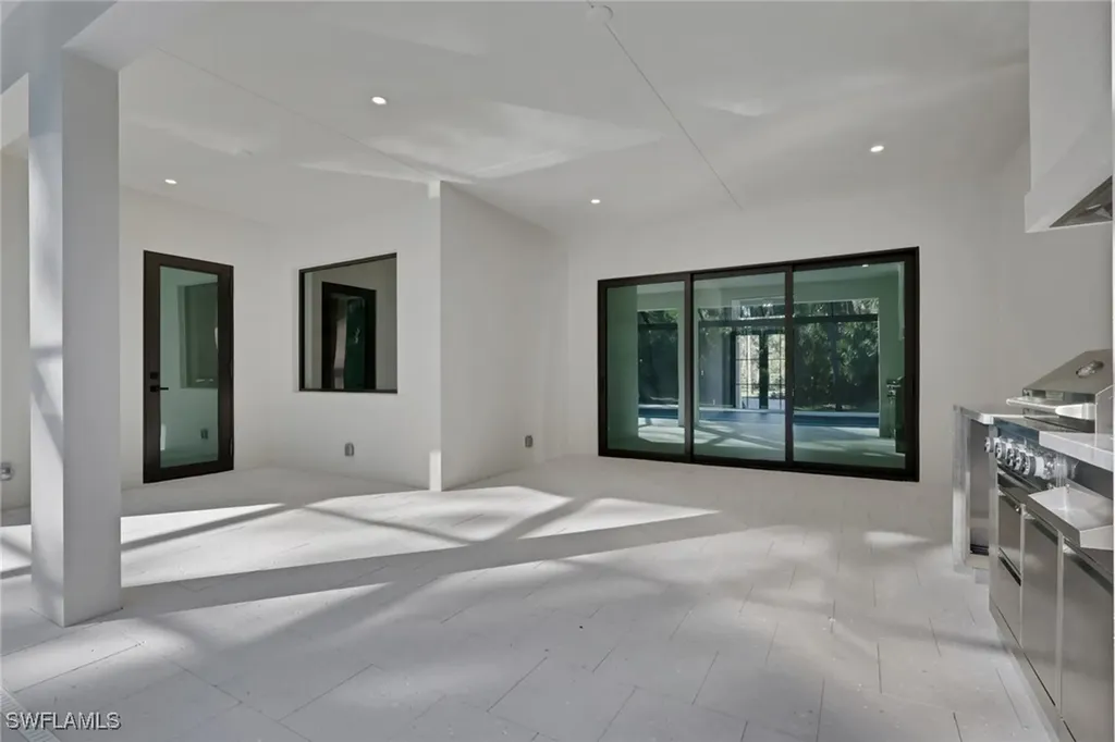 1618 19th Street SW Naples FL 34117