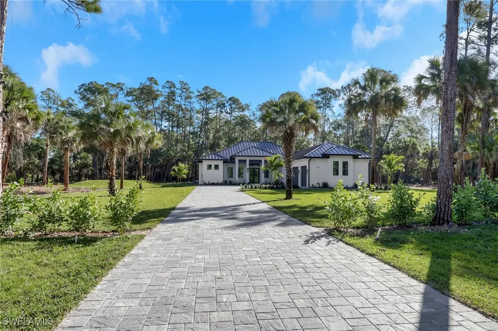 1618 19th Street SW Naples FL 34117