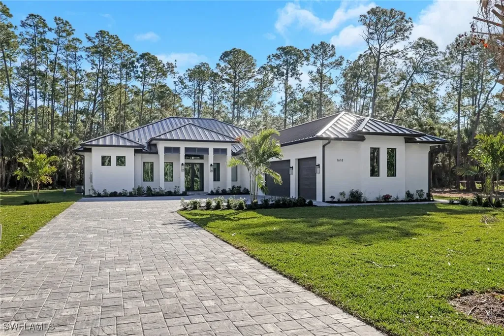 1618 19th Street SW Naples FL 34117