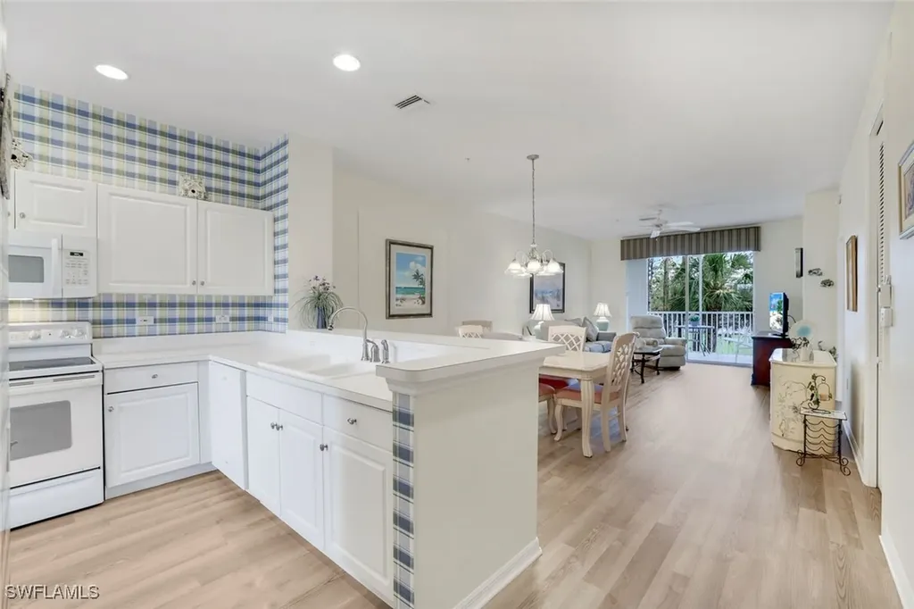 8259 Parkstone Place Naples FL 34120