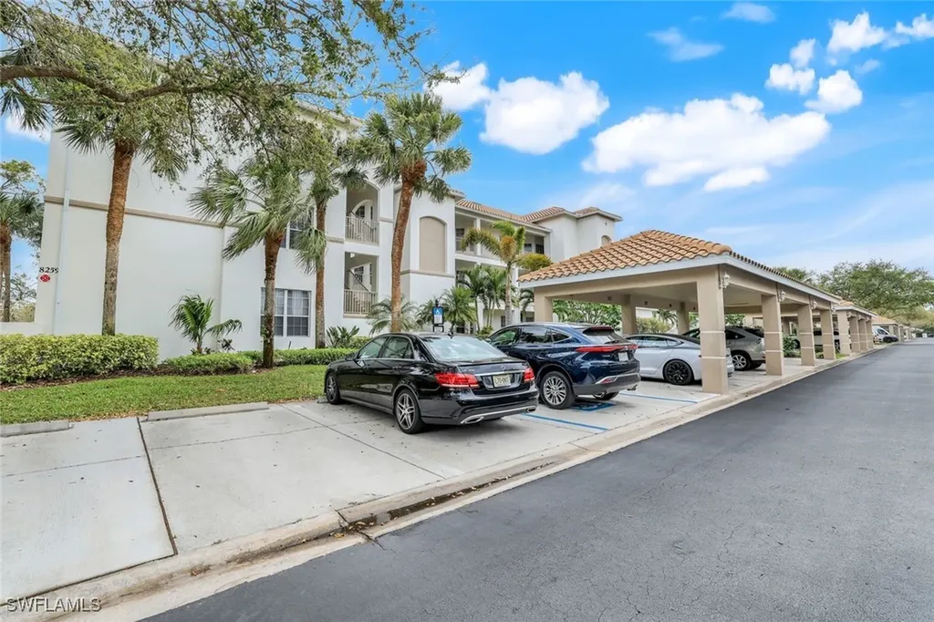 8259 Parkstone Place Naples FL 34120