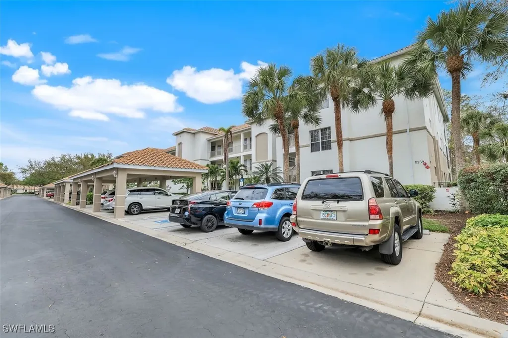8259 Parkstone Place Naples FL 34120