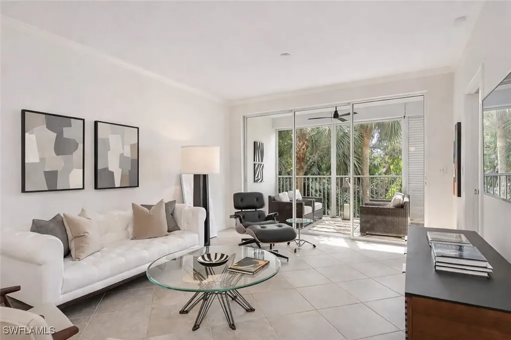 Naples FL, 7725 Pebble Creek Circle, Unit 204