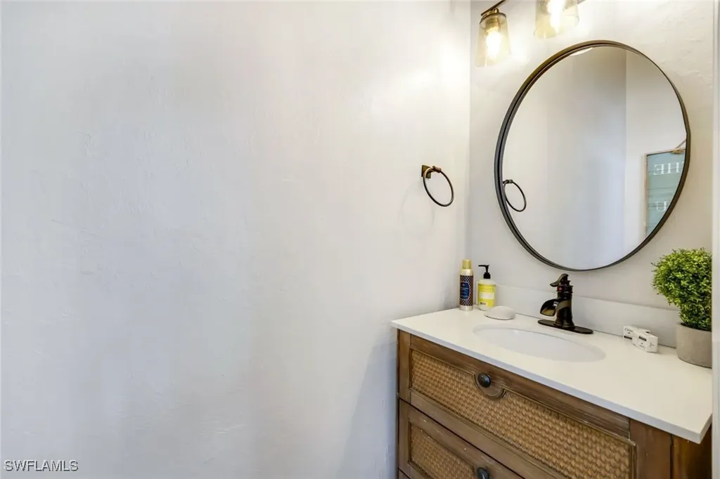 3347 SE 19th Avenue Cape Coral FL 33904