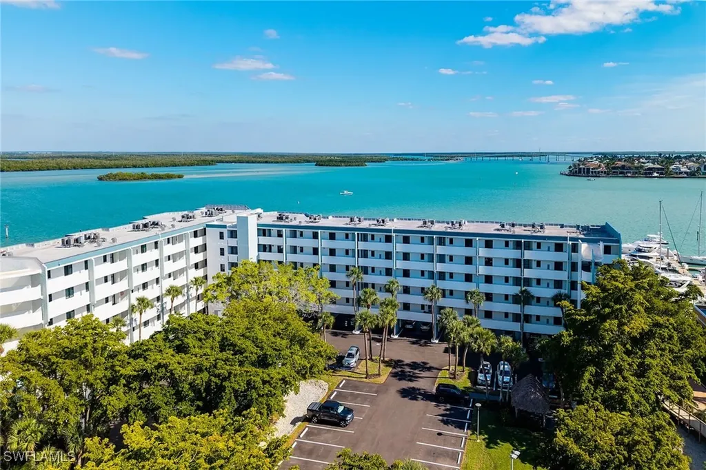 1085 Bald Eagle Drive Marco Island FL 34145
