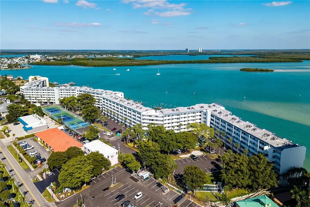 1085 Bald Eagle Drive Marco Island FL 34145