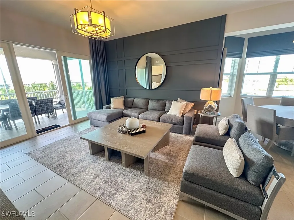 163 Indies Drive E Naples FL 34114
