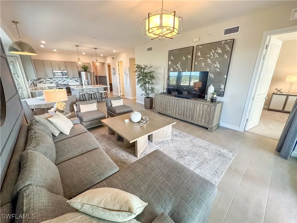 163 Indies Drive E Naples FL 34114
