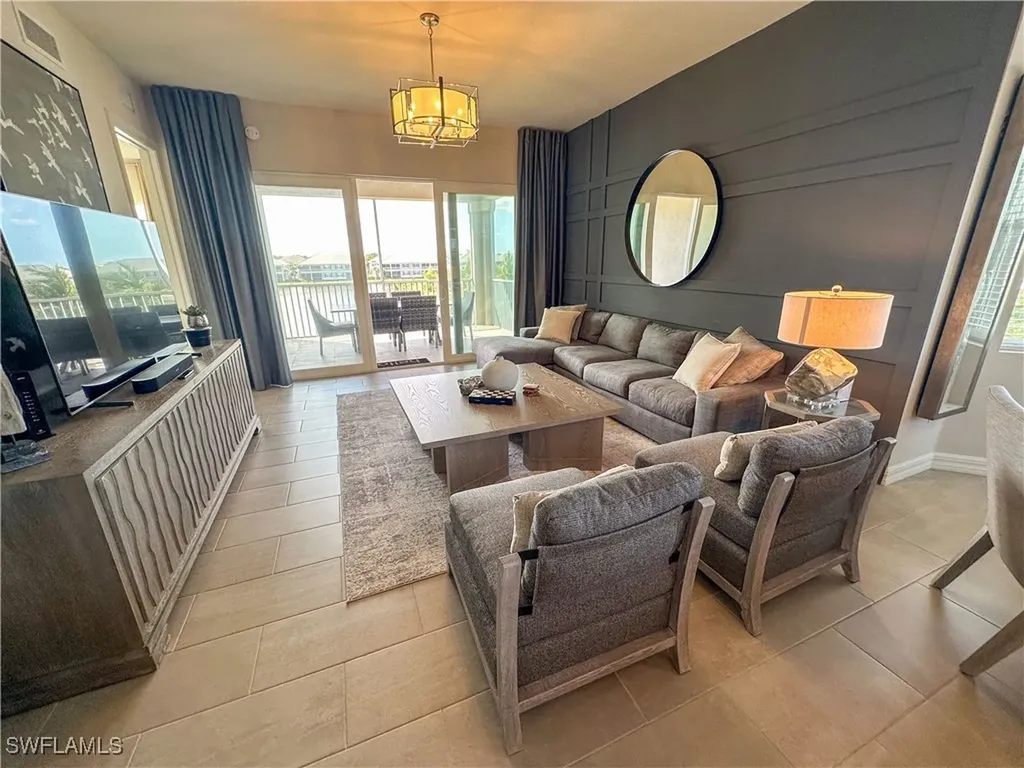 163 Indies Drive E Naples FL 34114