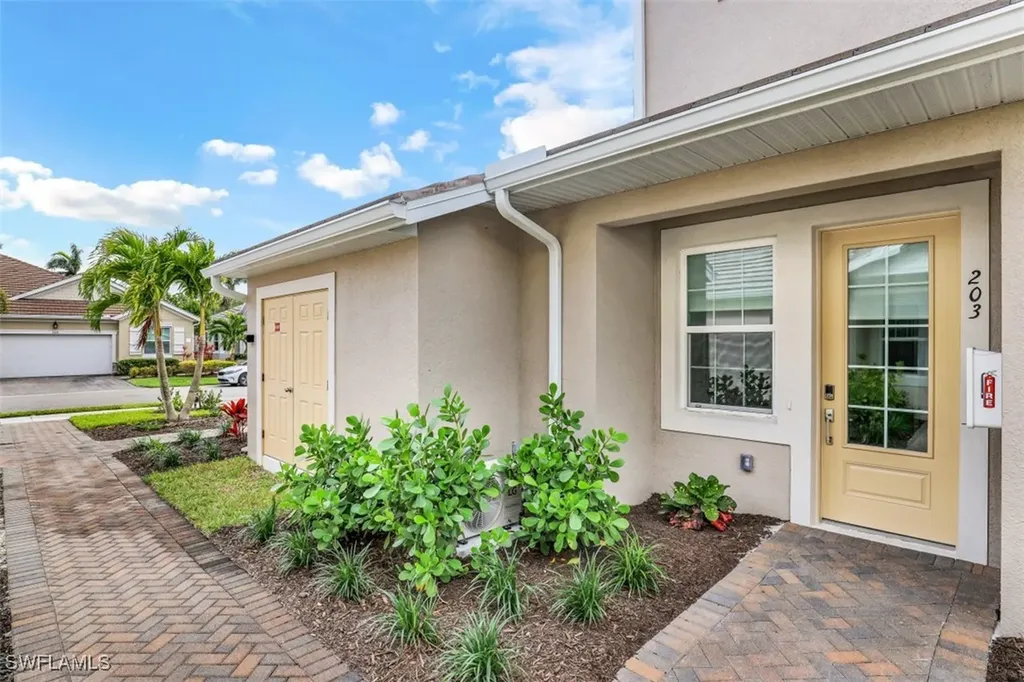 4705 Arboretum Circle Naples FL 34112
