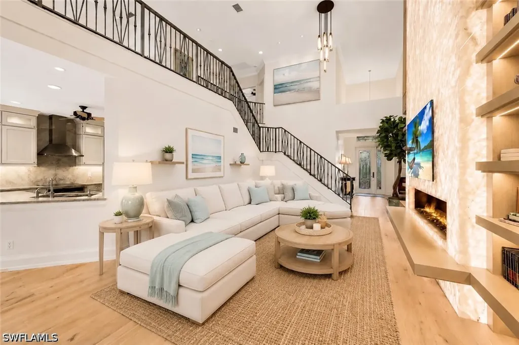 6777 Southern Oak Court Naples FL 34109