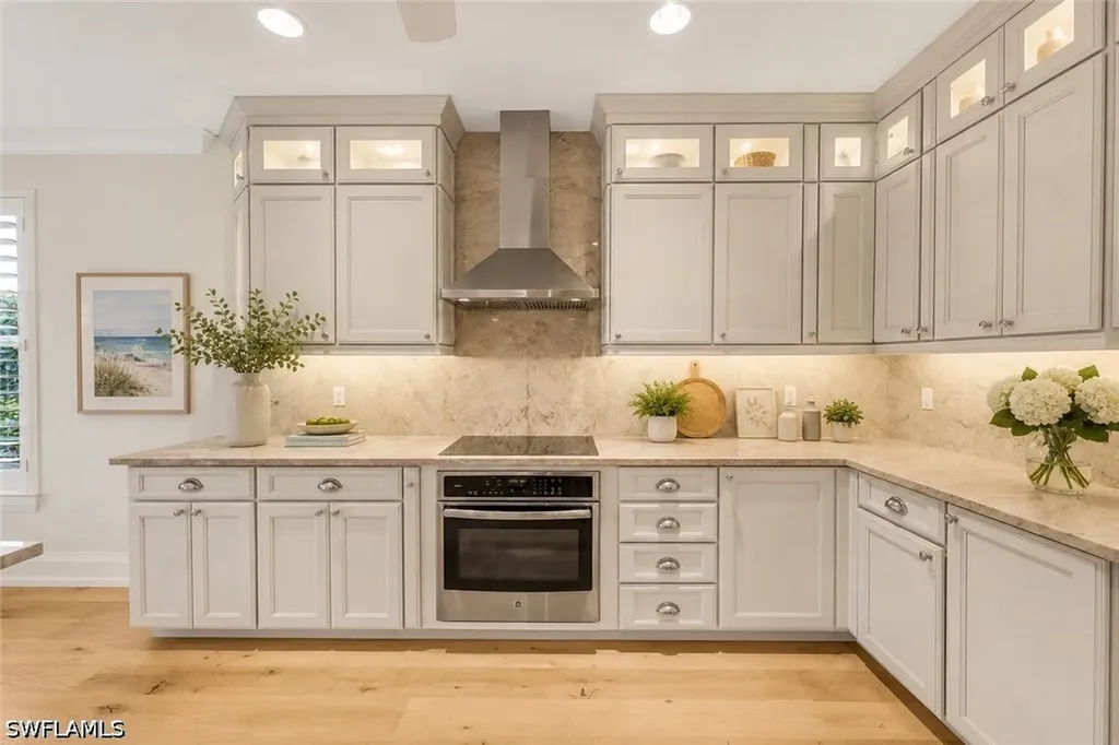6777 Southern Oak Court Naples FL 34109