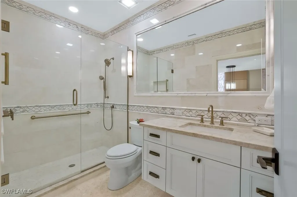 6777 Southern Oak Court Naples FL 34109
