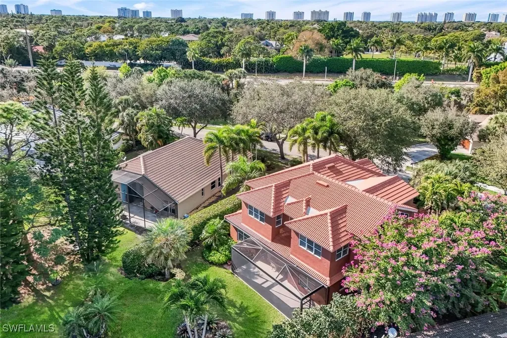 6777 Southern Oak Court Naples FL 34109