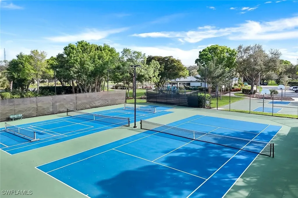 6777 Southern Oak Court Naples FL 34109