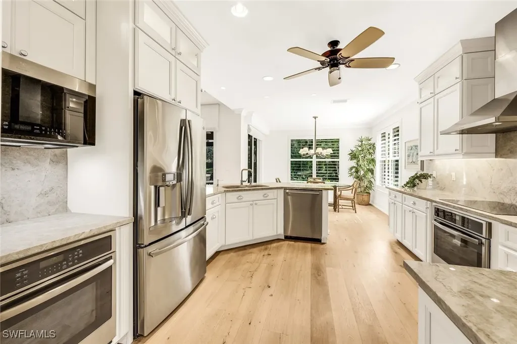 6777 Southern Oak Court Naples FL 34109