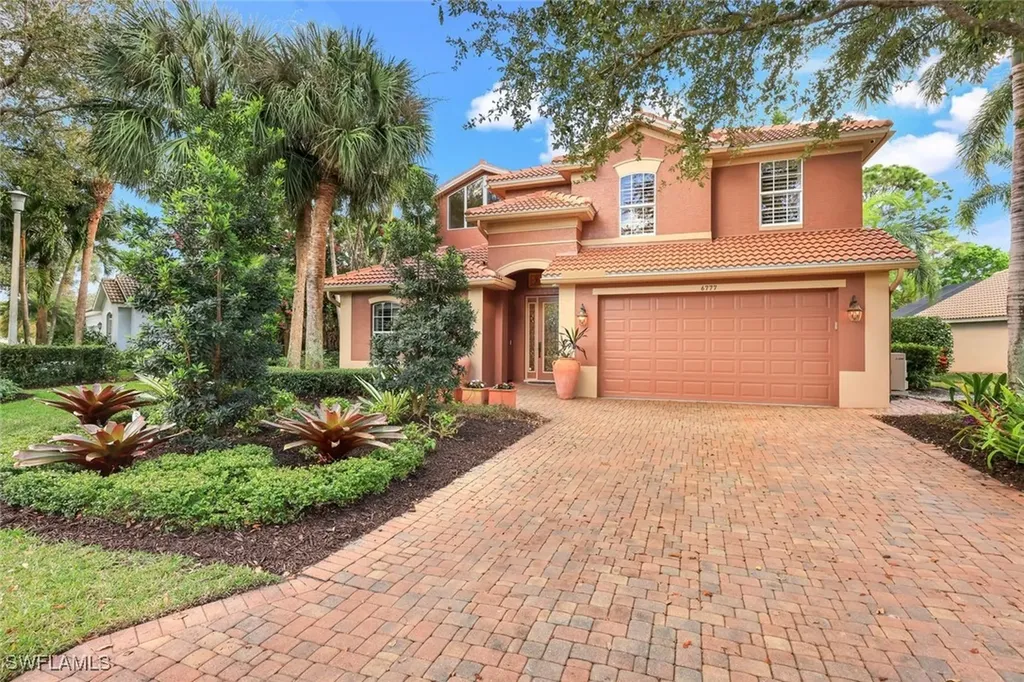 6777 Southern Oak Court Naples FL 34109