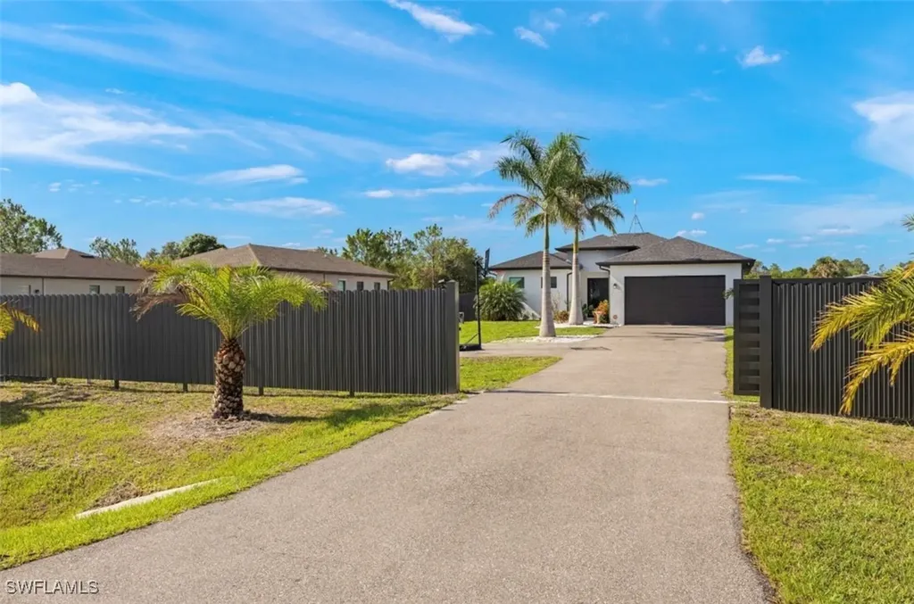 2552 70th Avenue NE Naples FL 34120