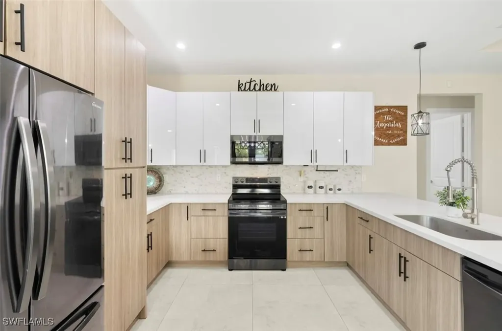 2552 70th Avenue NE Naples FL 34120