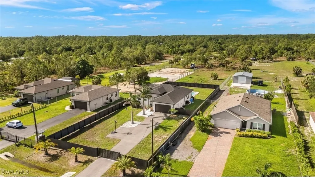 2552 70th Avenue NE Naples FL 34120