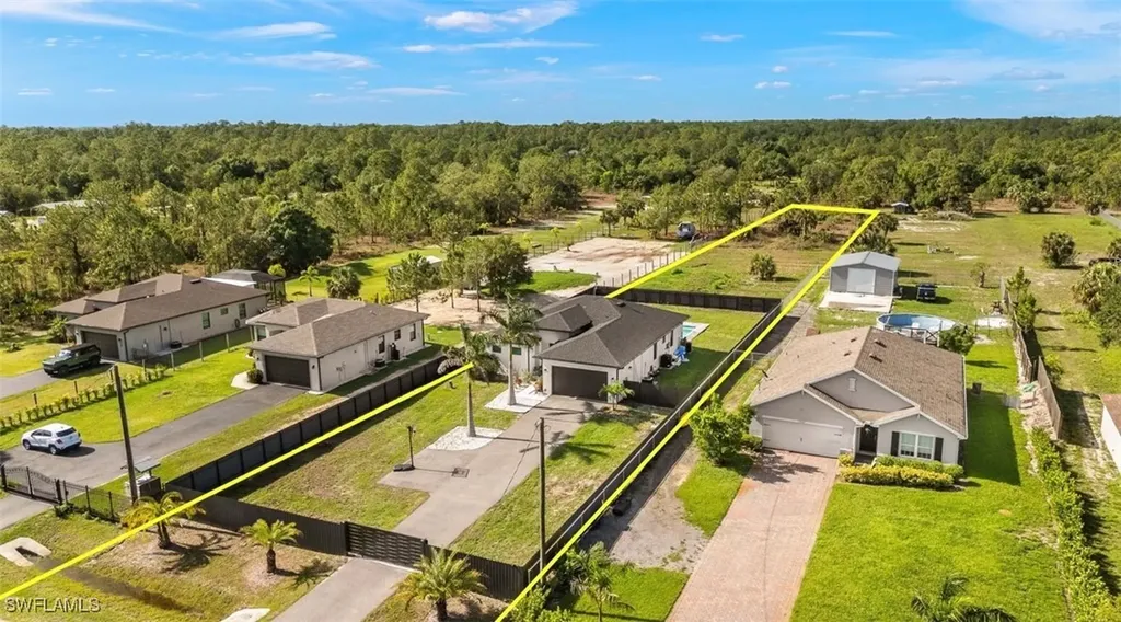 2552 70th Avenue NE Naples FL 34120