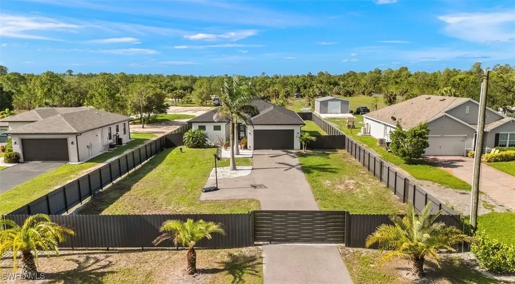 2552 70th Avenue NE Naples FL 34120