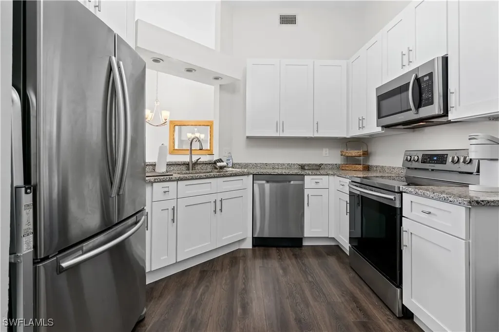 2711 Citrus Lake Drive Naples FL 34109