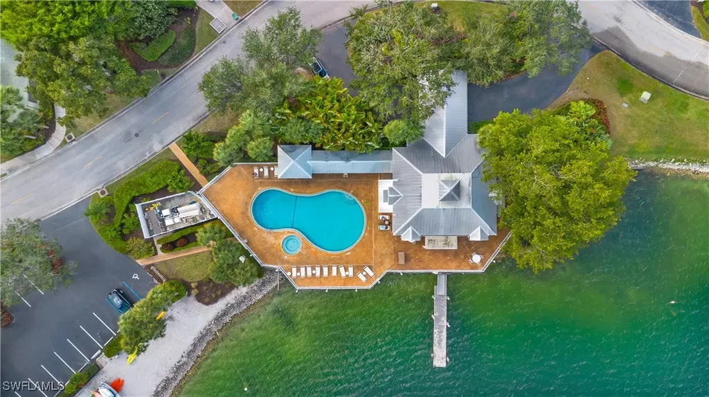 2711 Citrus Lake Drive Naples FL 34109